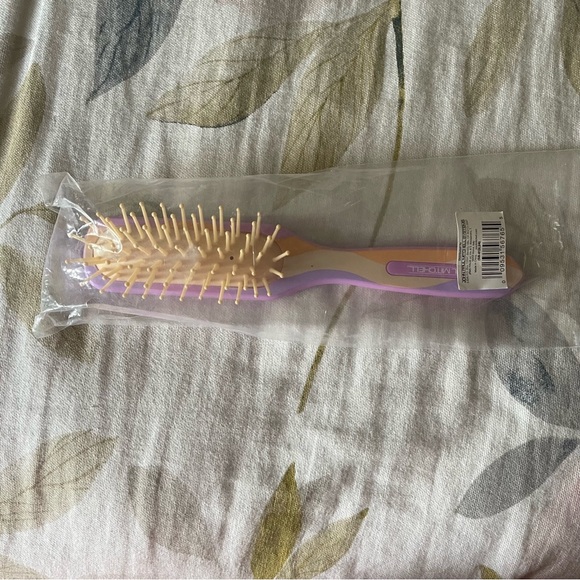 Paul Mitchell color bowl clips, Sweet Shot Beaker & PM Vent Brush - Picture 4 of 5